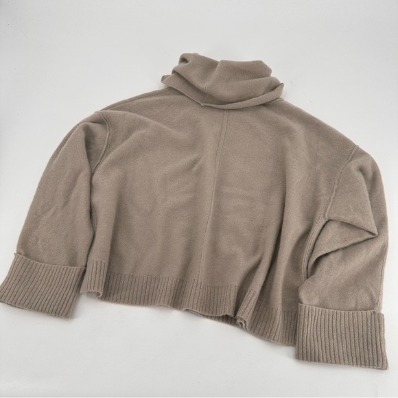 Free People Oliver 100% Cashmere Turtleneck Sweater Size XS - Picture 6 of 8